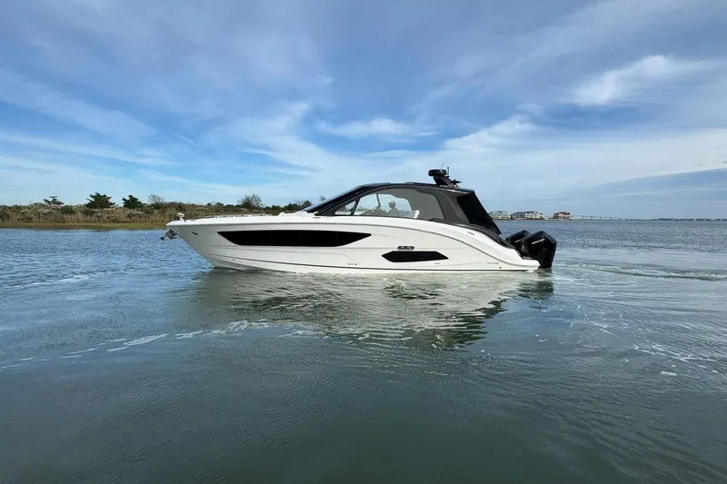 Slide: The Image of Sea Ray Sundancer 370 Outboard 2026 - 1