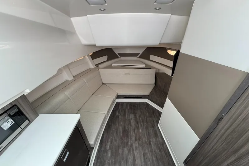 Slide: The Image of Sea Ray Sundancer 370 Outboard 2026 - 41