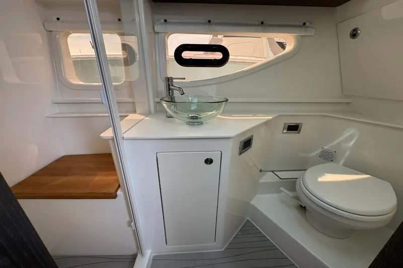 Slide: The Image of Sea Ray Sundancer 370 Outboard 2026 - 49