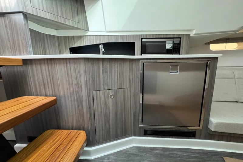 Slide: The Image of Sea Ray Sundancer 370 Outboard 2026 - 52