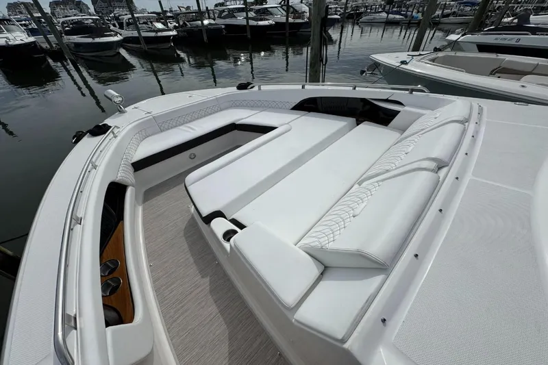 Slide: The Image of Sea Ray Sundancer 370 Outboard 2026 - 61
