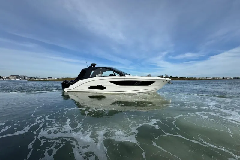 Slide: The Image of Sea Ray Sundancer 370 Outboard 2026 - 7