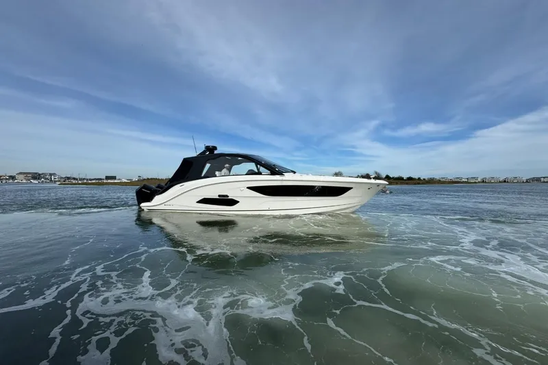 Slide: The Image of Sea Ray Sundancer 370 Outboard 2026 - 70