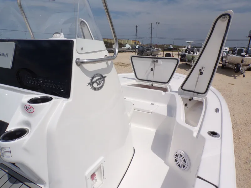 Slide: The Image of Tidewater 2110 Bay Max 2026 - 16