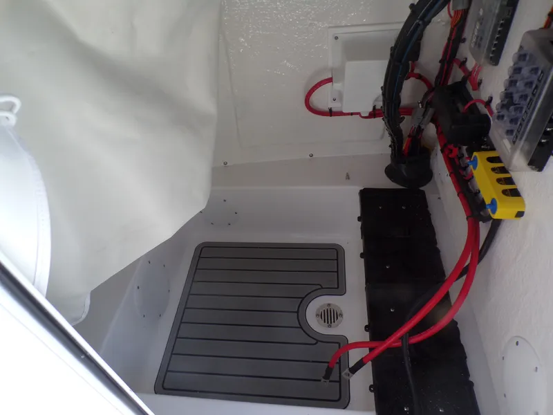 Slide: The Image of Tidewater 2110 Bay Max 2026 - 25