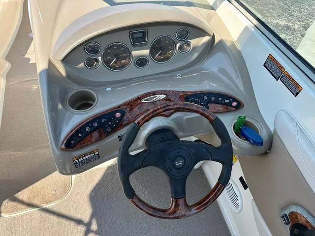 Slide: The Image of Maxum 2400 SD 2002 - 10