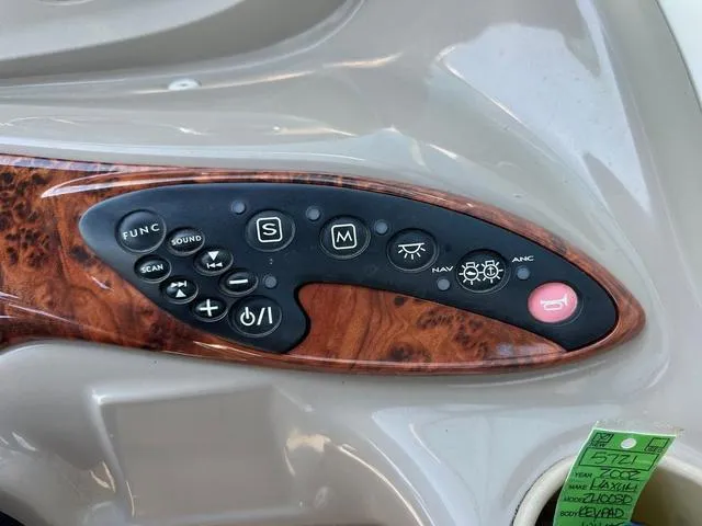 Slide: The Image of Maxum 2400 SD 2002 - 12