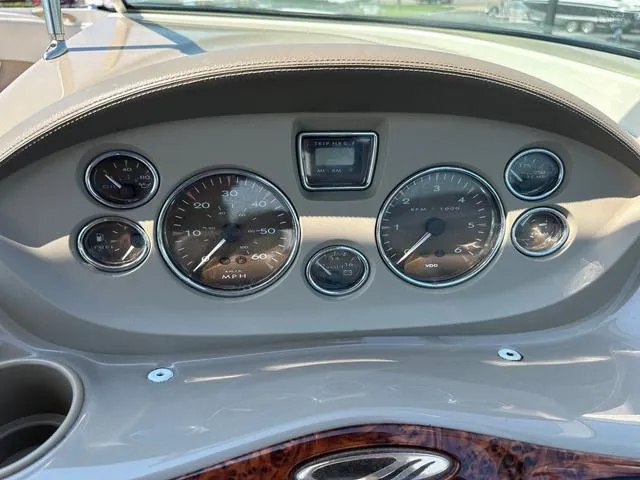 Slide: The Image of Maxum 2400 SD 2002 - 13