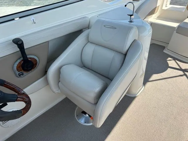 Slide: The Image of Maxum 2400 SD 2002 - 15