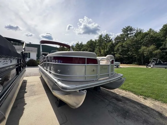 Slide: The Image of Berkshire 210CL 2015 - 3