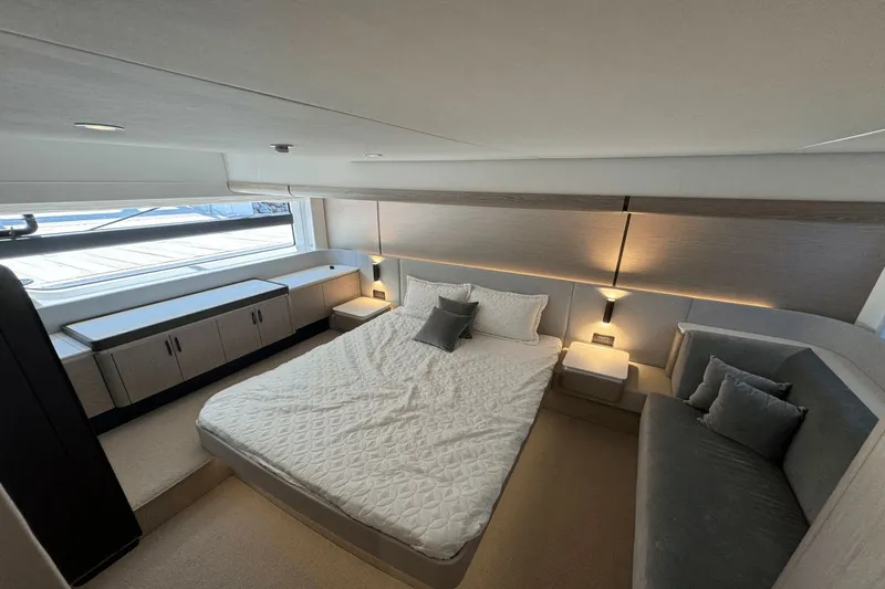 Slide: The Image of Azimut 53 2025 - 15