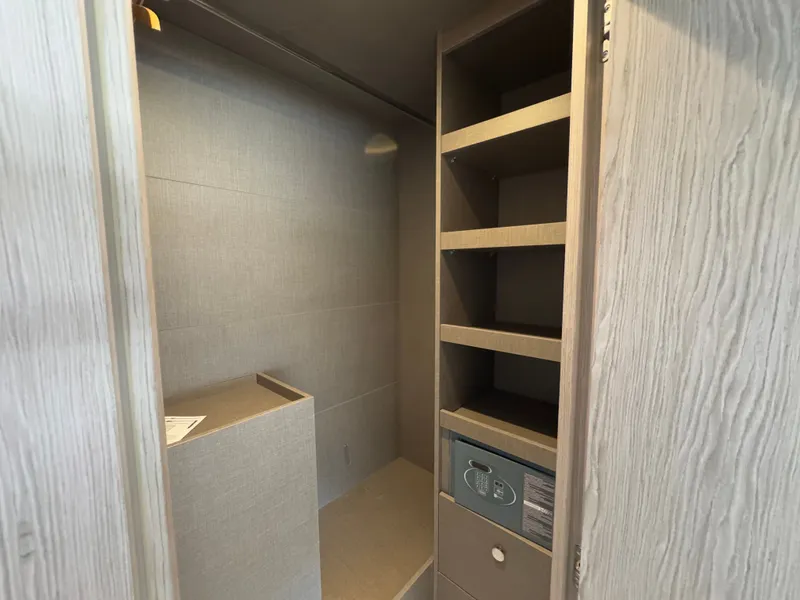 Slide: The Image of Azimut 53 2025 - 27