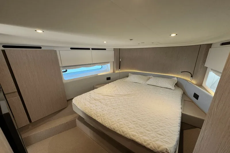 Slide: The Image of Azimut 53 FLY 2025 - 11