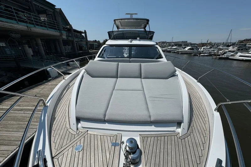 Slide: The Image of Azimut 53 FLY 2025 - 5