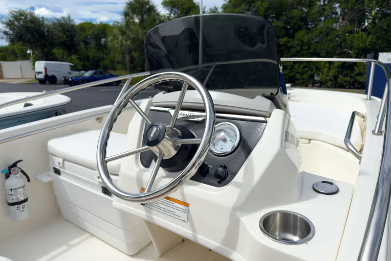 Slide: The Image of Boston Whaler 130 Super Sport 2025 - 10