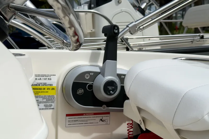 Slide: The Image of Boston Whaler 130 Super Sport 2025 - 11