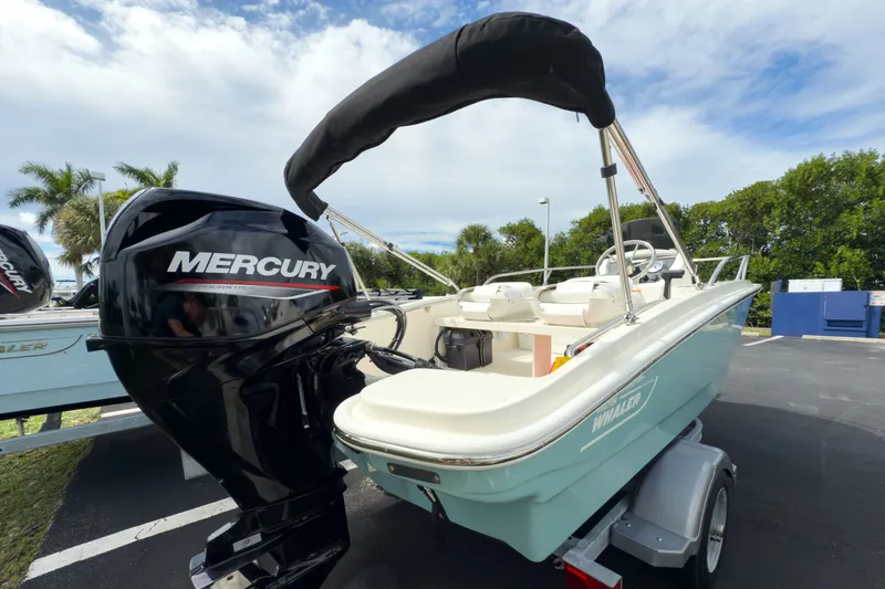 Slide: The Image of Boston Whaler 130 Super Sport 2025 - 4