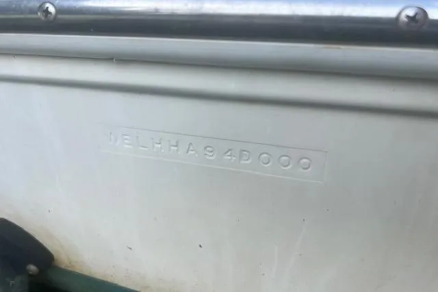 Slide: The Image of Hull identification number on a 2000 Wellcraft 2900 Coastal WA boat. - 23