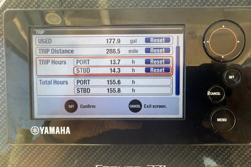 Slide: The Image of Yamaha display showing trip data for 2017 Grady-White Canyon 271 FS boat. - 40