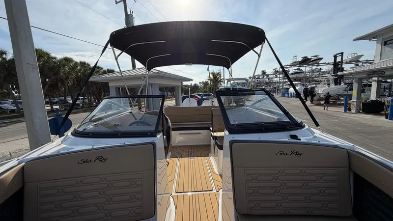 Slide: The Image of Sea Ray SPX 210 Outboard 2026 - 16