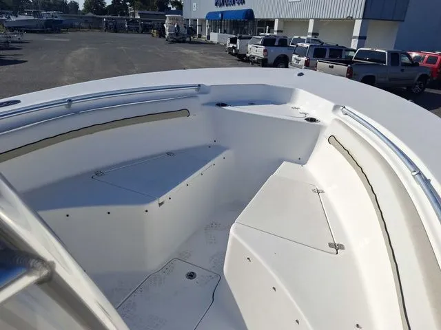 Slide: The Image of Key West 244 Center Console 2011 - 6