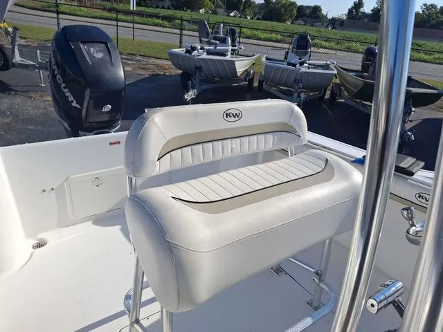 Slide: The Image of Key West 244 Center Console 2011 - 7