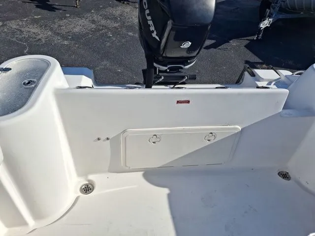 Slide: The Image of Key West 244 Center Console 2011 - 9