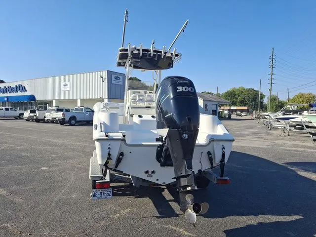 Slide: The Image of Key West 244 Center Console 2011 - 3