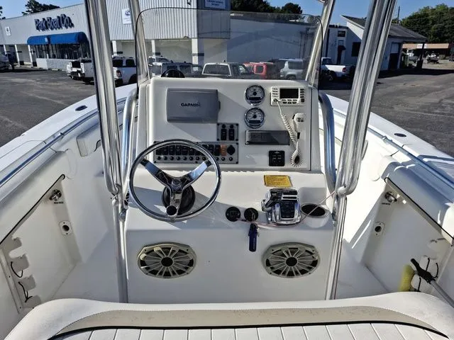 Slide: The Image of Key West 244 Center Console 2011 - 4