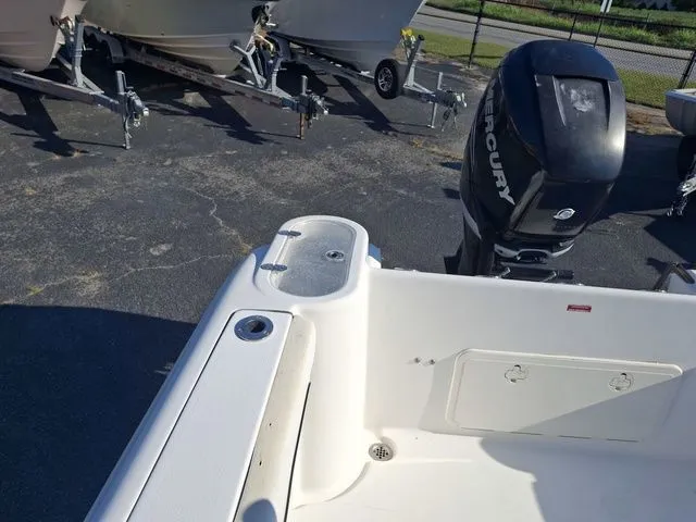 Slide: The Image of Key West 244 Center Console 2011 - 8