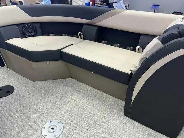 Slide: The Image of South Bay S224RS 2026 - 5