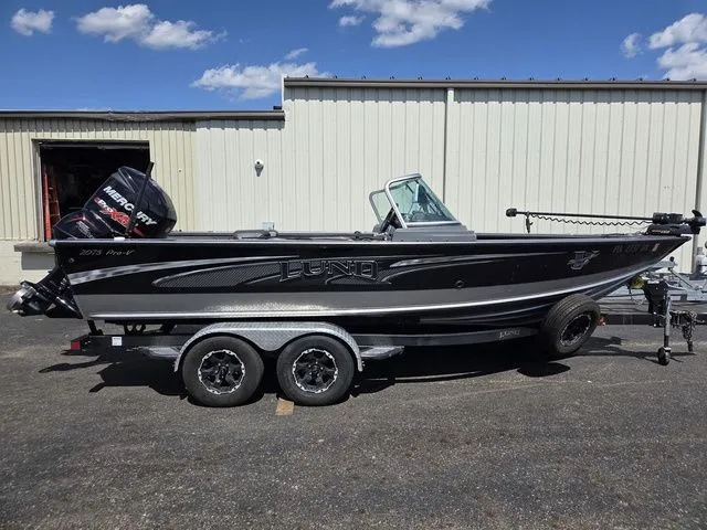 The Image of Lund Pro-V 2075 Sport 2017 - 1