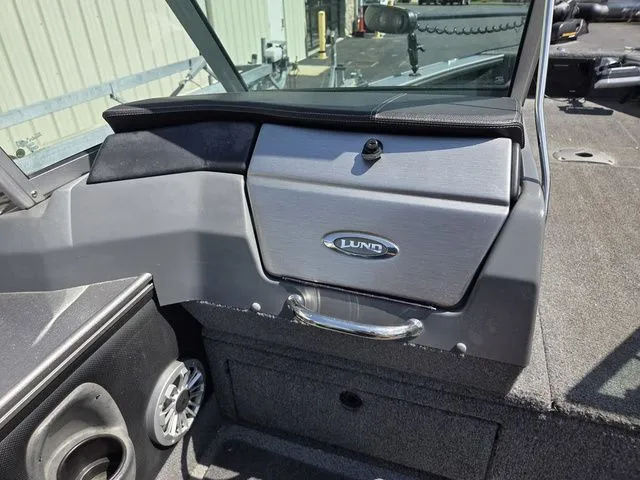 Slide: The Image of Lund Pro-V 2075 Sport 2017 - 15