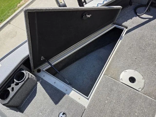 Slide: The Image of Lund Pro-V 2075 Sport 2017 - 36