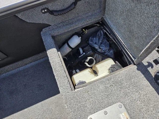 Slide: The Image of Lund Pro-V 2075 Sport 2017 - 8