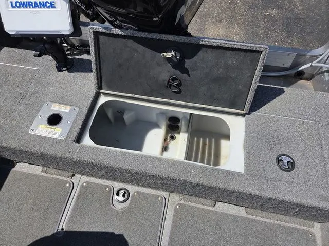 Slide: The Image of Lund Pro-V 2075 Sport 2017 - 9