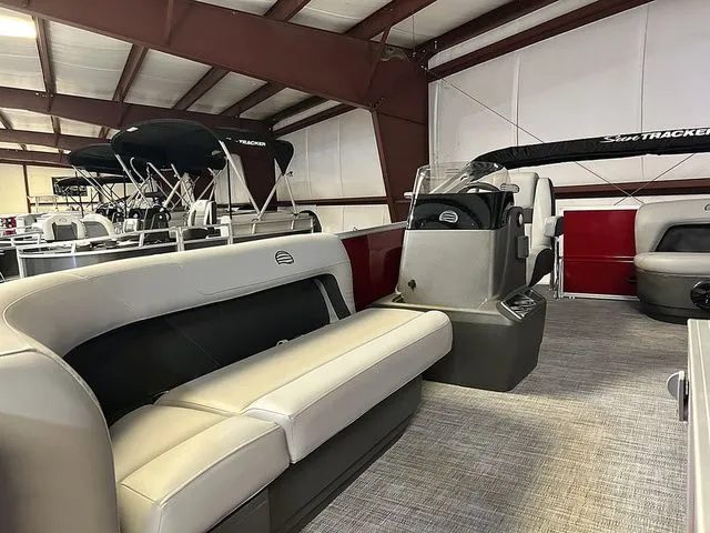 Slide: The Image of Sun Tracker Party Barge 16 DLX 2026 - 11