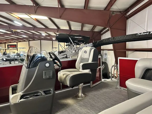 Slide: The Image of Sun Tracker Party Barge 16 DLX 2026 - 9