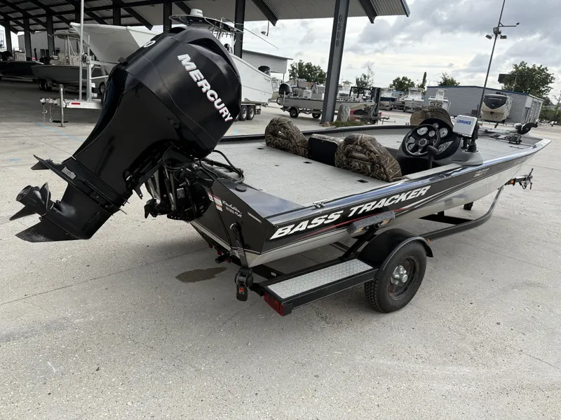 Slide: The Image of Tracker Pro Team 190 TX 2011 - 10