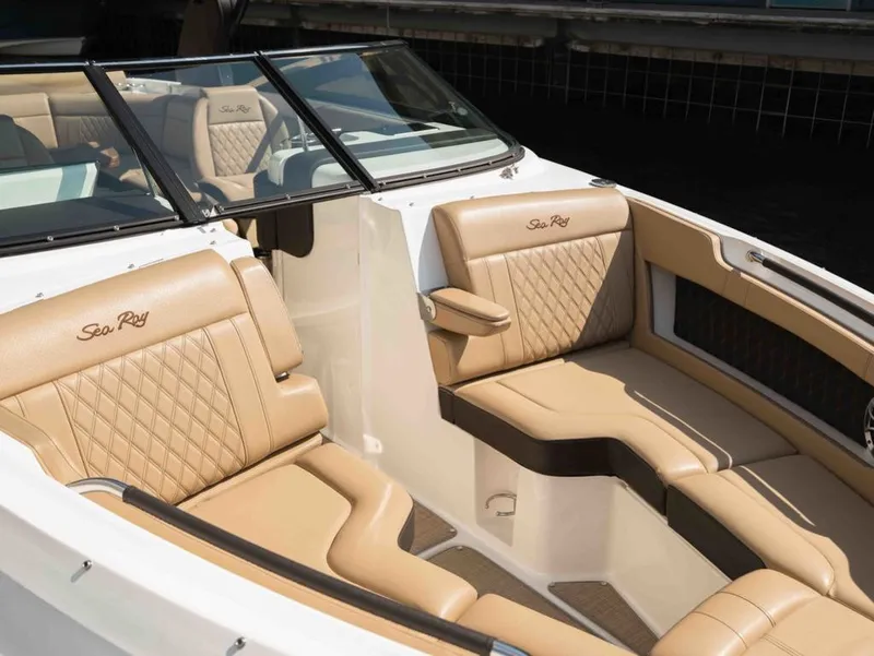 Slide: The Image of Sea Ray SLX 280 2019 - 17