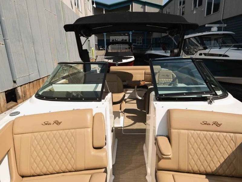 Slide: The Image of Sea Ray SLX 280 2019 - 18