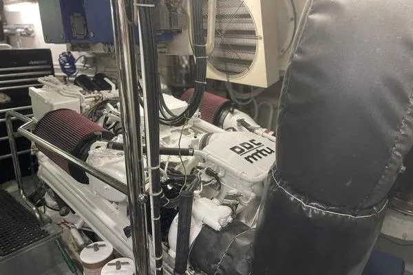 Slide: The Image of Engine room of 2003 Azimut 80 Carat yacht with DDC MTU engine components. - 72