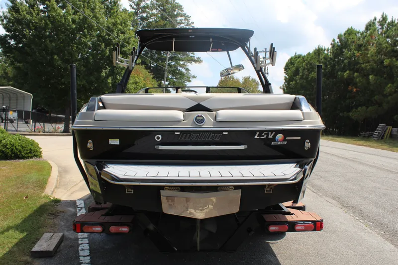 Slide: The Image of Malibu Wakesetter 23 LSV 2015 - 5