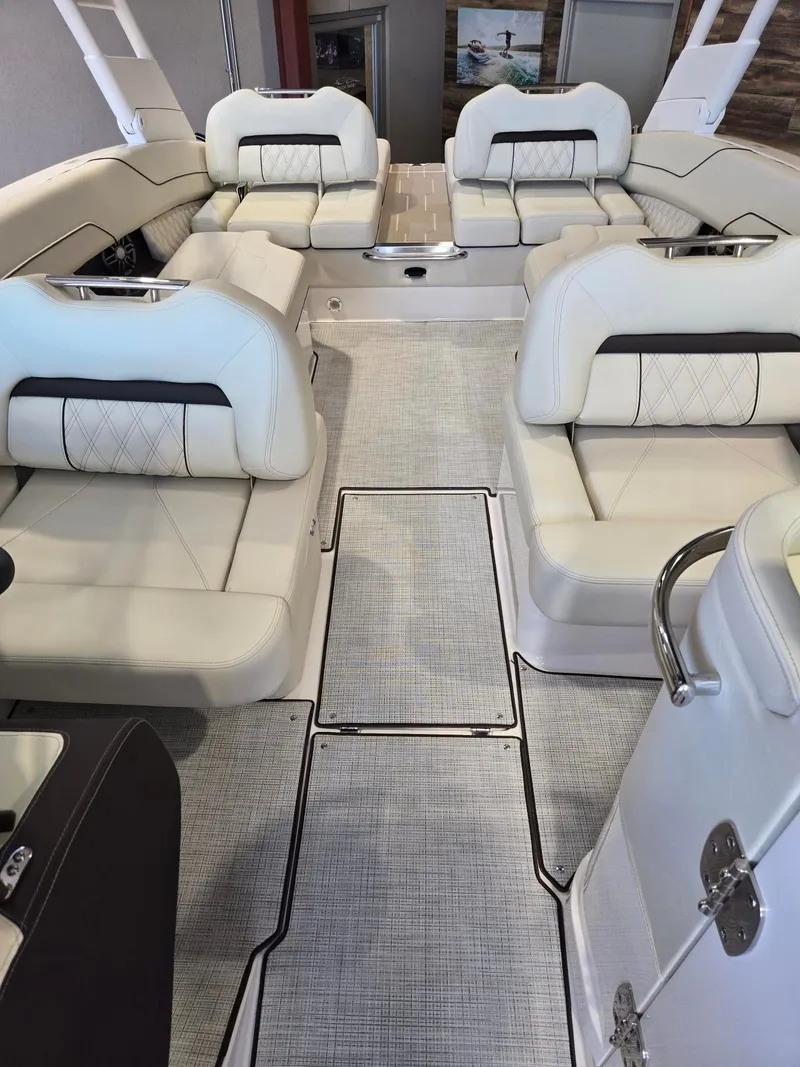 Slide: The Image of Regal LS6 2026 - 16