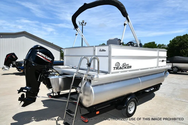 Slide: The Image of Sun Tracker Party Barge 16 2026 - 12