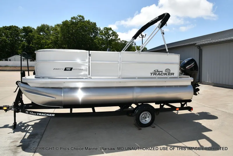 Slide: The Image of Sun Tracker Party Barge 16 2026 - 18