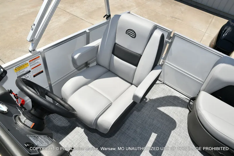 Slide: The Image of Sun Tracker Party Barge 16 2026 - 27