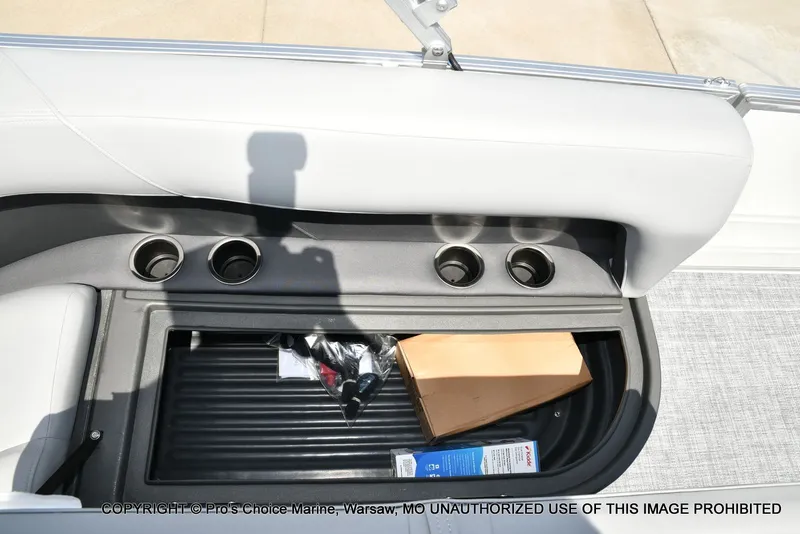 Slide: The Image of Sun Tracker Party Barge 16 2026 - 37