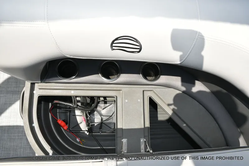 Slide: The Image of Sun Tracker Party Barge 16 2026 - 39