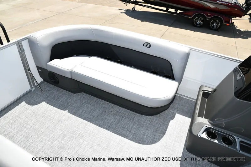 Slide: The Image of Sun Tracker Party Barge 16 2026 - 42